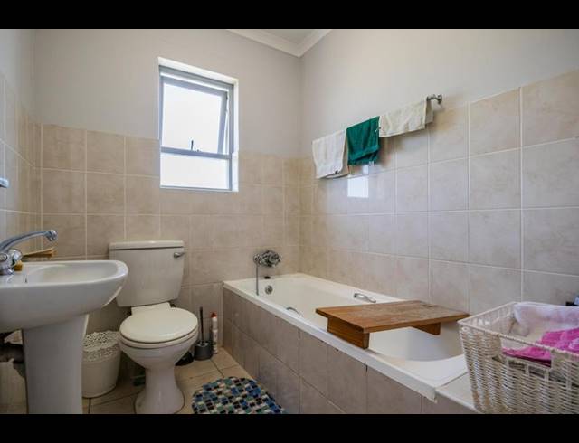 3 BEDROOM HOUSE FOR SALE IN PARKLANDS
